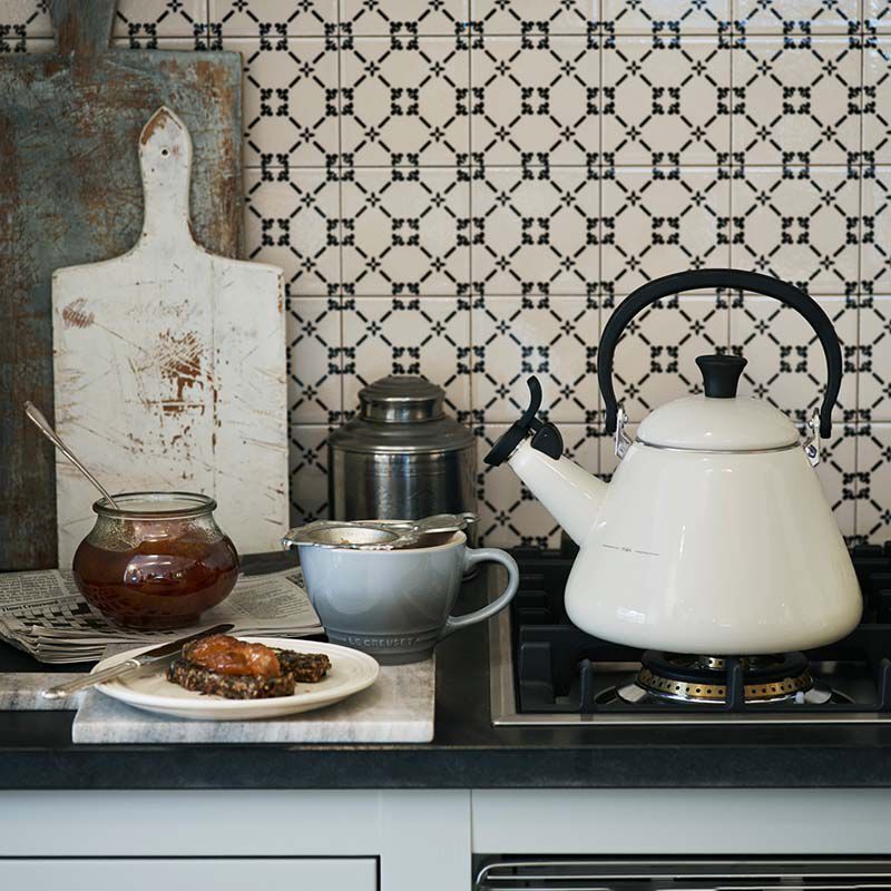 Kone Tea Kettle Enamel on Steel Tea Kettle Le Creuset Le Creuset